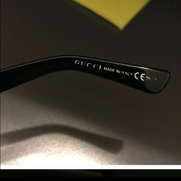 AUTHENTIC GUCCI SHADES - Picture 5 of 6
